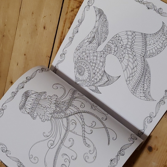 Lost Ocean: An Inky Adventure & Coloring Book - Picture 5 of 6